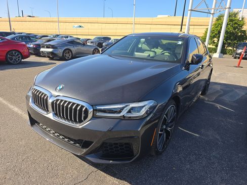 Used 2021 BMW 540i w/ Executive Package image 3