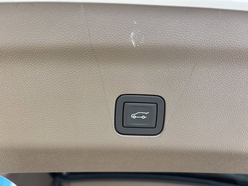 New 2026 GMC Yukon Denali w/ Sun & Power Step Package image 8