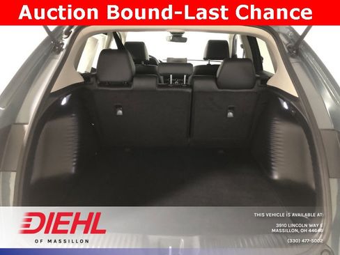 Used 2024 Honda HR-V EX-L image 8