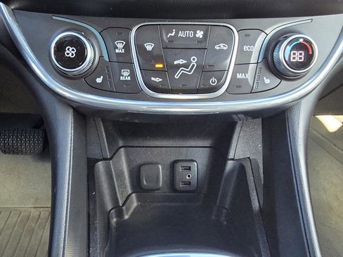 Used 2017 Chevrolet Volt Premier w/ Driver Confidence Package image 20