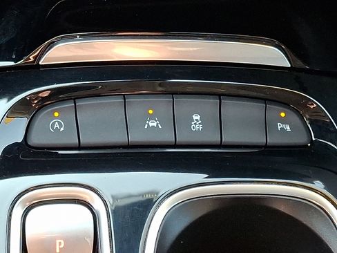 Used 2021 Buick Envision Preferred image 24