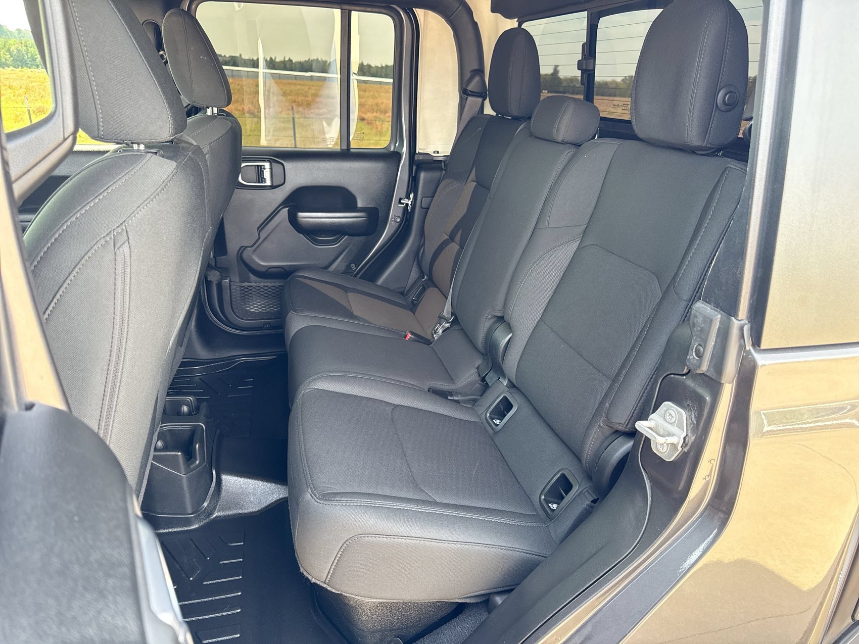 Used 2021 Jeep Gladiator Sport AWD/4WD image 21
