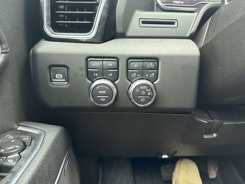 Used 2025 GMC Sierra 3500 Denali image 21