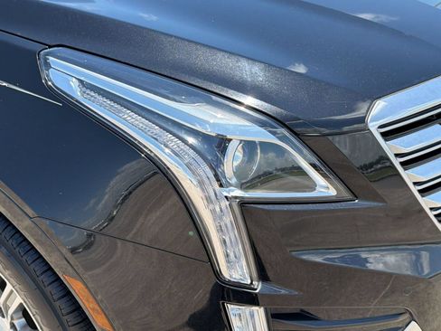 Used 2017 Cadillac XT5 Luxury FWD image 9