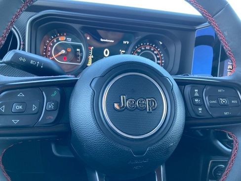 Used 2024 Jeep Wrangler Unlimited Rubicon image 19