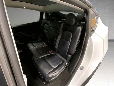 Used 2023 Tesla Model Y Long Range AWD/4WD image 22