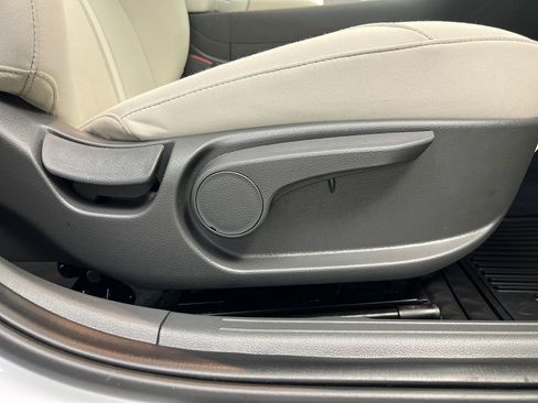 Used 2025 Hyundai Sonata SEL FWD image 21