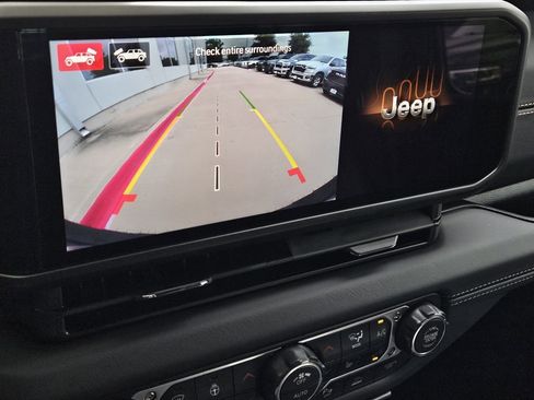 New 2026 Jeep Wrangler Unlimited Sahara AWD/4WD image 19