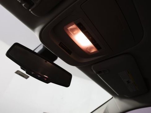 Used 2017 Chevrolet Colorado LT w/ Luxury Package, Chrome image 10