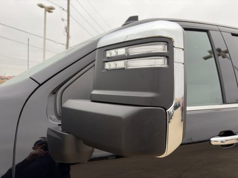 Used 2024 Chevrolet Silverado 2500 LTZ w/ LTZ Convenience Package image 15