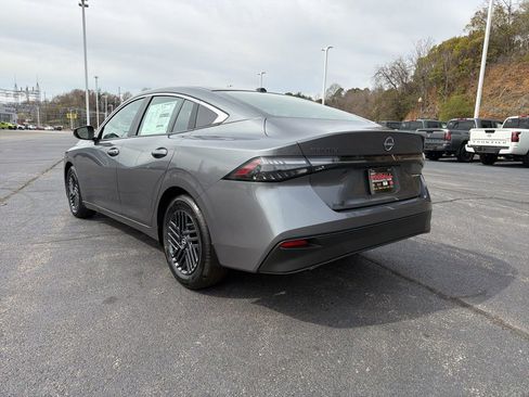 New 2026 Nissan Sentra SV w/ SV Convenience Package FWD image 3