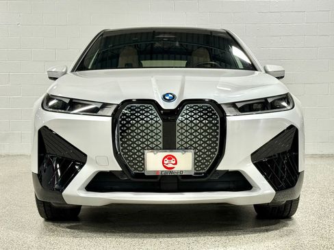 Used 2024 BMW iX xDrive50 w/ Sport Package image 3