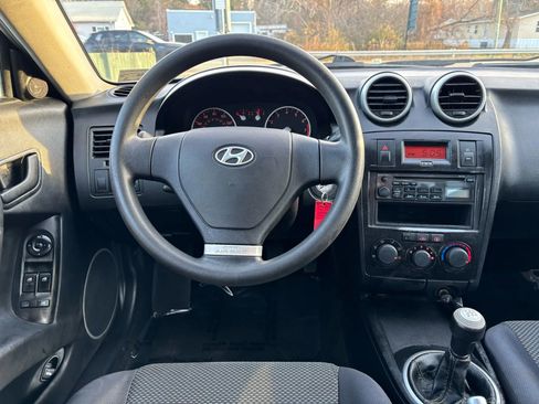 Used 2006 Hyundai Tiburon GS image 27
