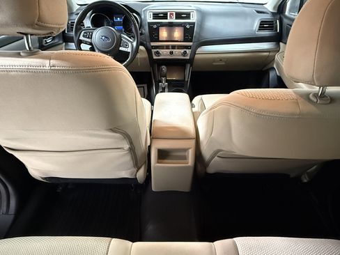 Used 2017 Subaru Outback 2.5i Premium image 23