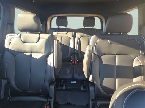 New 2025 Jeep Grand Cherokee L Limited image 17