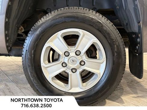 Used 2016 Toyota Tundra SR5 w/ SR5 Upgrade Package image 50