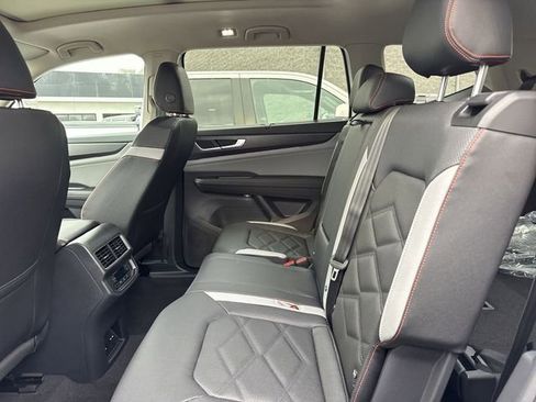New 2026 Volkswagen Atlas Peak Edition AWD/4WD image 9