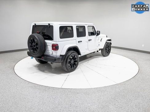 Used 2024 Jeep Wrangler Unlimited Sahara w/ Technology Group image 33