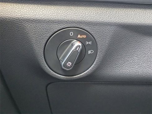 New 2026 Volkswagen Jetta SE image 25