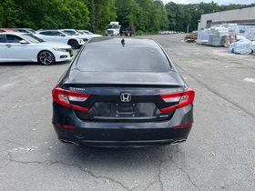 Used 2018 Honda Accord Touring image 6
