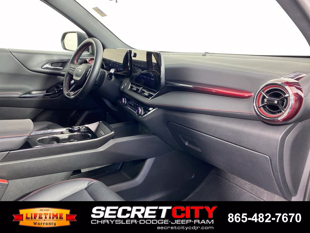 Used 2025 Chevrolet Equinox RS w/ Convenience Package III FWD image 30