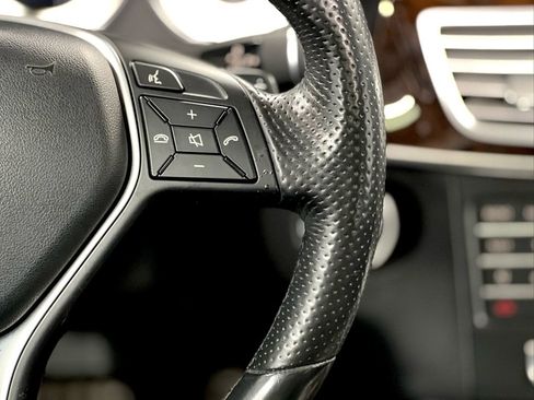 Used 2016 Mercedes-Benz E 350 4MATIC Wagon image 25