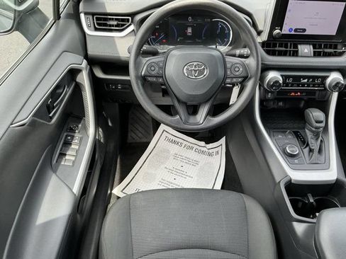 Used 2024 Toyota RAV4 LE AWD/4WD image 13