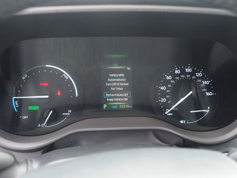 Used 2023 Toyota Sienna XLE image 25