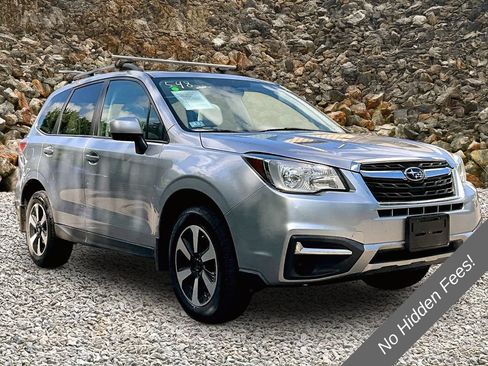 Used 2018 Subaru Forester 2.5i Premium w/ All-Weather Package AWD/4WD image 8