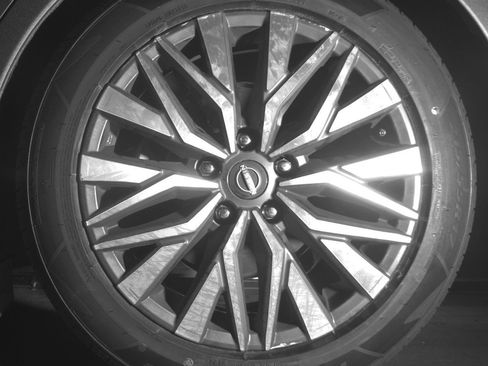 Used 2025 Nissan Altima 2.5 SV FWD image 14