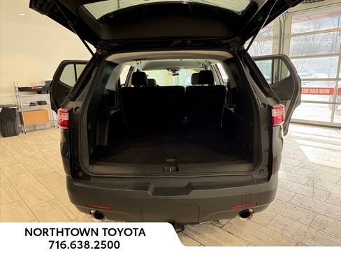 Used 2020 Chevrolet Traverse LS image 7