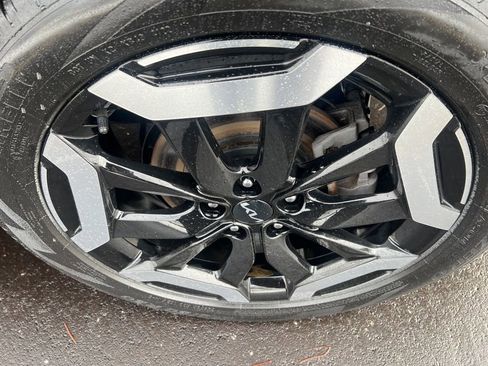 Certified 2023 Kia Telluride S w/ S Sunroof Package image 44