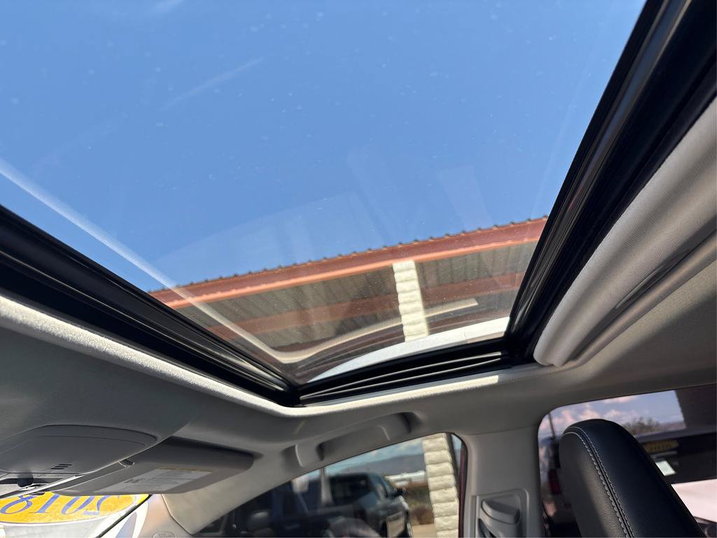 Used 2018 Toyota RAV4 Limited AWD/4WD image 22