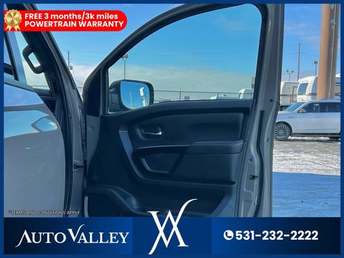 Used 2024 Nissan Titan PRO-4X w/ Pro-4x Utility Package AWD/4WD image 17