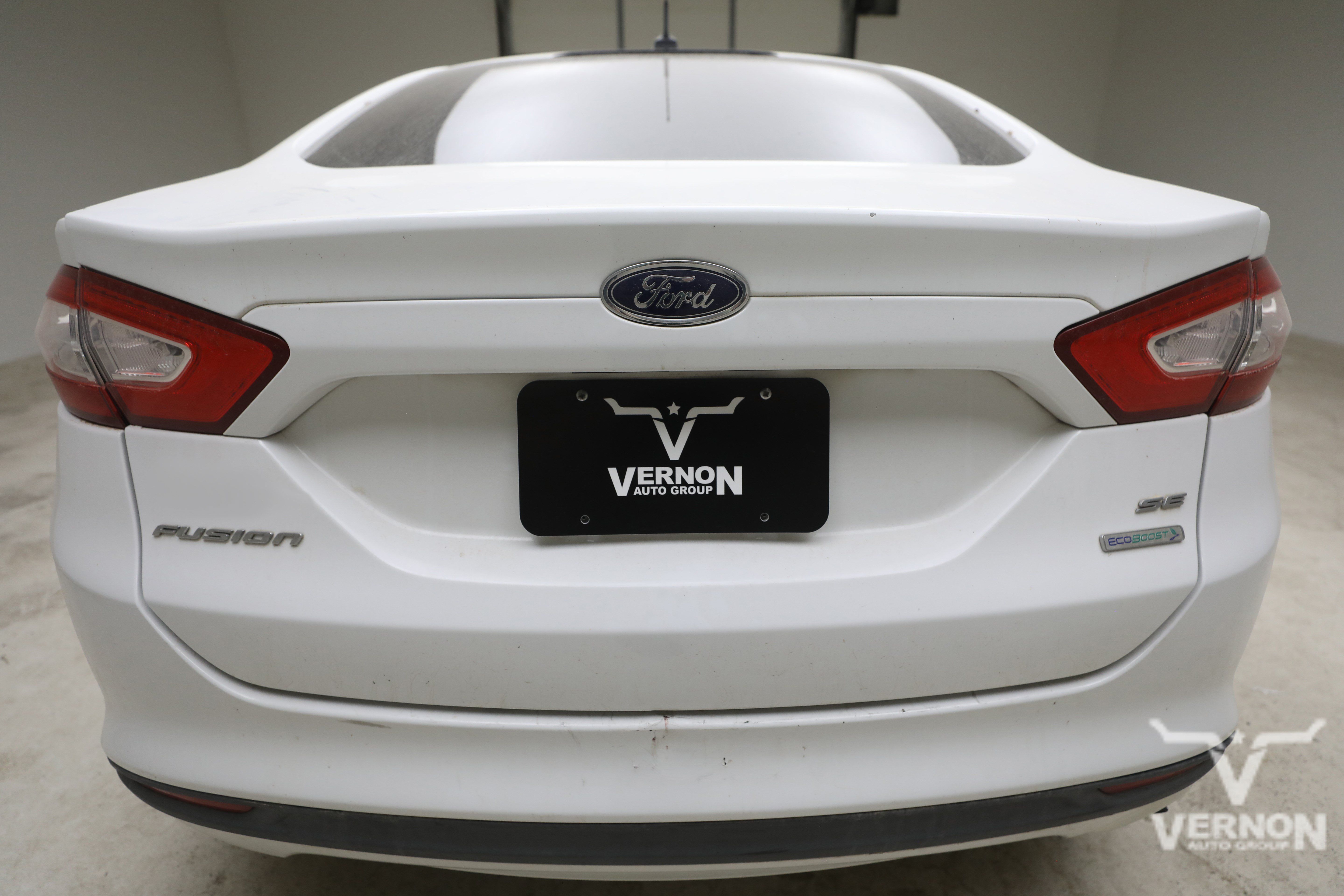 Used 2014 Ford Fusion SE FWD image 3