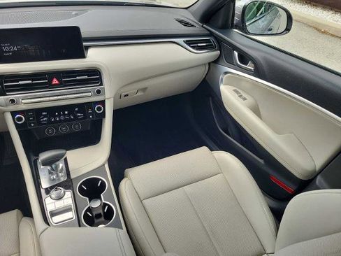 Used 2024 Genesis G70 2.5T AWD/4WD image 13