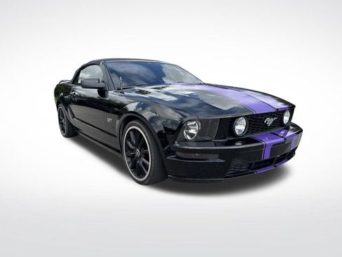 Used 2006 Ford Mustang GT Premium RWD image 2