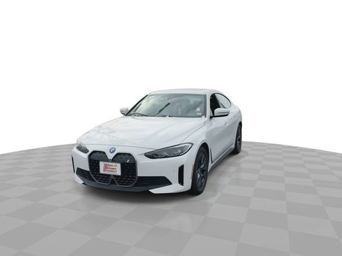 Used 2024 BMW i4 xDrive40i image 4