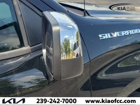 Used 2025 Chevrolet Silverado 1500 LT w/ Protection Package AWD/4WD image 8