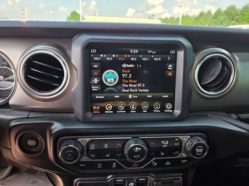 Used 2020 Jeep Gladiator Rubicon AWD/4WD image 7