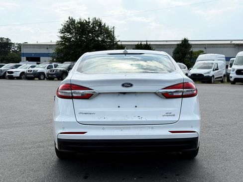 Used 2019 Ford Fusion SE FWD image 8