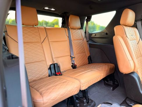 Used 2021 Cadillac Escalade Sport w/ LPO, ONYX Package AWD/4WD image 39