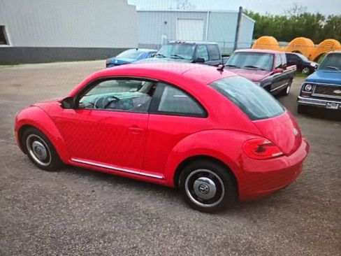 Used 2013 Volkswagen Beetle 2.5 FWD image 6