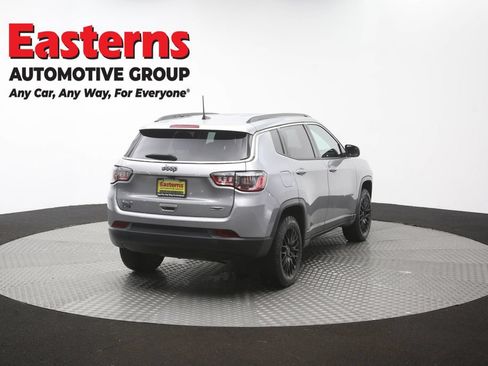 Used 2022 Jeep Compass Latitude AWD/4WD image 38