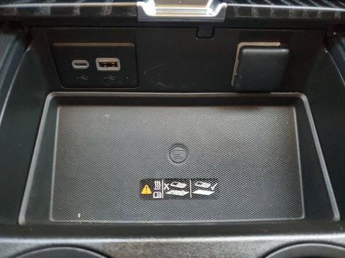 Used 2023 GMC Yukon Denali image 29