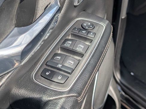 Used 2023 RAM 1500 Laramie AWD/4WD image 11