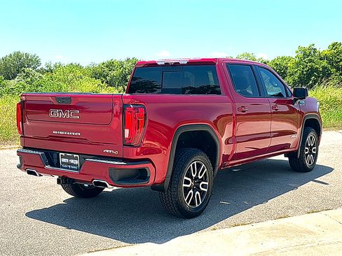 Used 2020 GMC Sierra 1500 AT4 w/ AT4 Premium Package AWD/4WD image 8