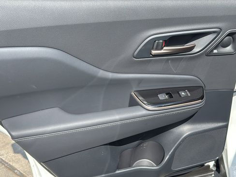 Used 2025 Toyota Crown Platinum image 16