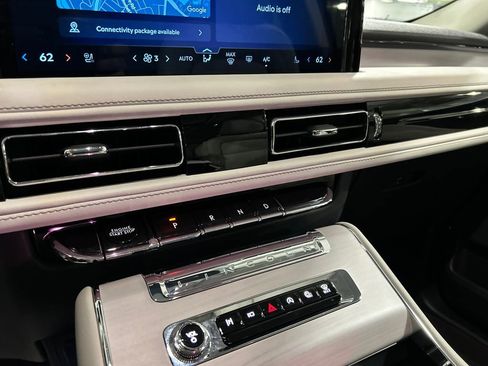 Used 2026 Lincoln Aviator Reserve w/ Illumination Package AWD/4WD image 17