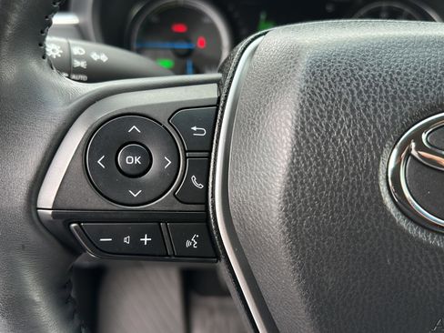 Used 2023 Toyota Venza LE AWD/4WD image 28
